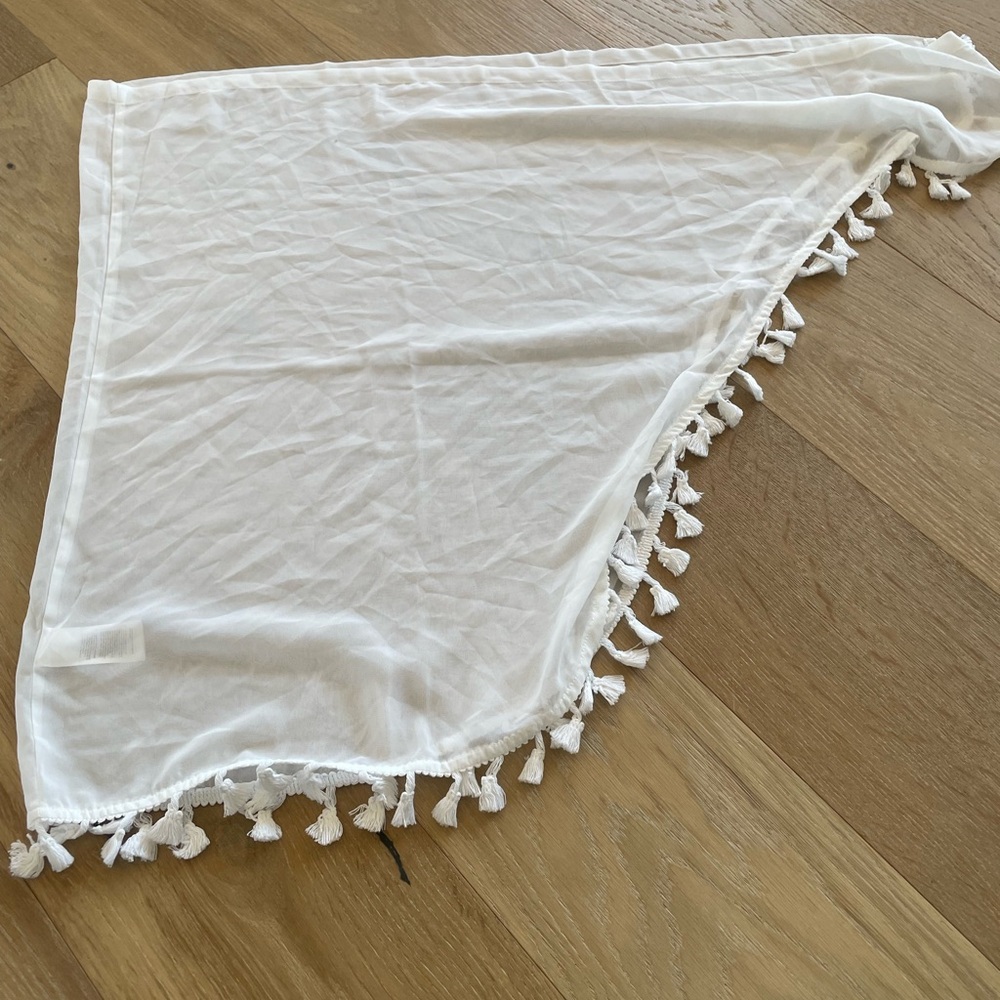 White Tassel Trim Sarong